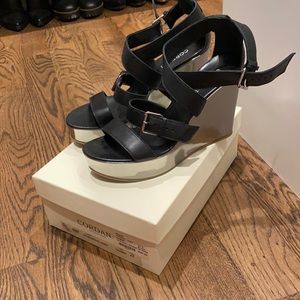 NWT Cordani Wedges